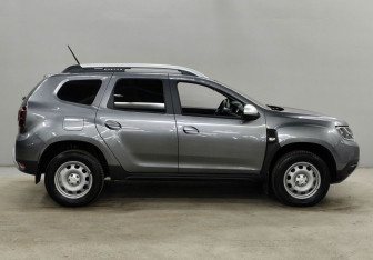 Подержанный автомобиль Renault Duster 2021 года (4 фото)