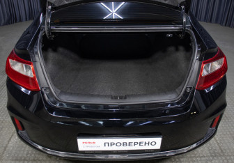 Подержанный автомобиль Honda Accord Coupe 2012 года (9 фото)