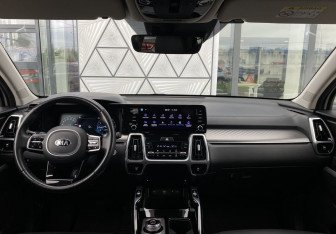 Подержанный автомобиль Kia Sorento 2021 года (13 фото)