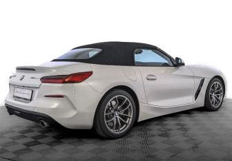 Подержанный автомобиль BMW Z4 Roadster 2019 года (5 фото)