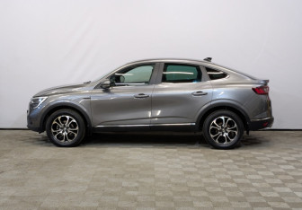 Подержанный автомобиль Renault Arkana 2021 года (8 фото)