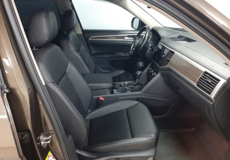 Подержанный автомобиль Volkswagen Teramont 2019 года (16 фото)