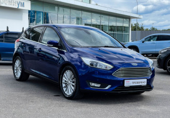 Подержанный автомобиль Ford Focus Hatchback 2018 года (10 фото)