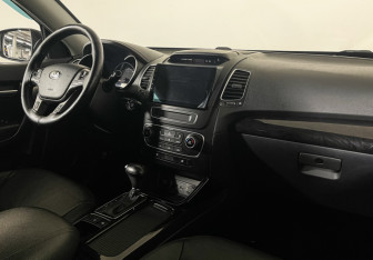 Подержанный автомобиль Kia Sorento 2020 года (9 фото)