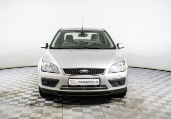 Подержанный автомобиль Ford Focus Sedan 2006 года (2 фото)