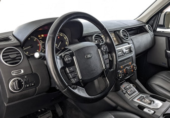 Подержанный автомобиль Land Rover Discovery 2015 года (15 фото)