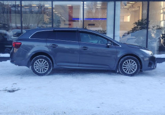 Подержанный автомобиль Toyota Avensis Wagon 2018 года (4 фото)