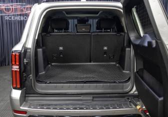 Подержанный автомобиль Tank 500 2023 года (10 фото)