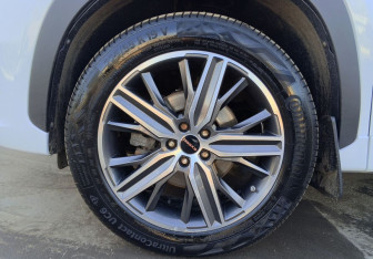 Подержанный автомобиль Exeed LX 2022 года (9 фото)