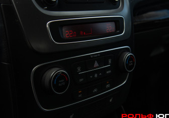 Подержанный автомобиль Kia Sorento 2013 года (13 фото)