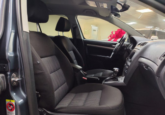 Подержанный автомобиль Skoda Octavia Liftback 2011 года (13 фото)