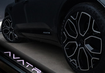 Подержанный автомобиль Avatr 11 2023 года (30 фото)