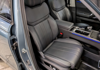 Подержанный автомобиль Jaecoo J7 2023 года (23 фото)