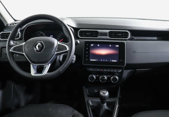 Подержанный автомобиль Renault Duster 2021 года (7 фото)