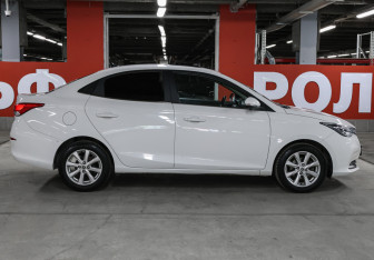 Подержанный автомобиль Changan Alsvin 2023 года (4 фото)