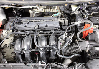 Подержанный автомобиль Ford Fiesta Hatchback 2012 года (6 фото)