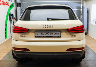 Подержанный автомобиль Audi Q3 2013 года (5 фото)