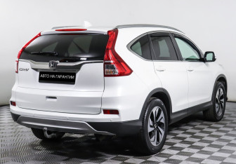 Подержанный автомобиль Honda CR-V 2016 года (3 фото)