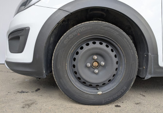 Подержанный автомобиль Kia Rio Hatchback 2018 года (12 фото)