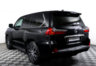 Подержанный автомобиль Lexus LX 2020 года (7 фото)