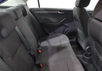 Подержанный автомобиль Skoda Rapid Liftback 2021 года (20 фото)