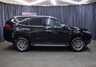 Подержанный автомобиль Mitsubishi Pajero Sport 2018 года (4 фото)