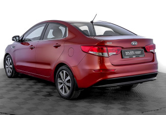 Подержанный автомобиль Kia Rio Sedan 2016 года (7 фото)
