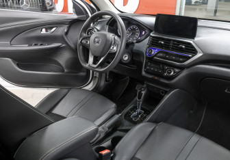 Подержанный автомобиль Changan Alsvin 2023 года (11 фото)