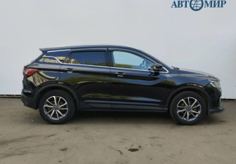 Подержанный автомобиль Geely Coolray 2021 года (4 фото)