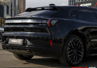 Подержанный автомобиль Zeekr 001 2023 года (38 фото)