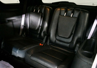 Подержанный автомобиль Ford Explorer 2012 года (14 фото)