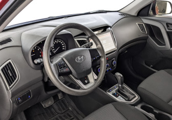 Подержанный автомобиль Hyundai Creta 2018 года (15 фото)