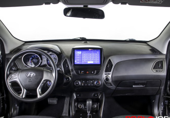 Подержанный автомобиль Hyundai ix35 2013 года (12 фото)