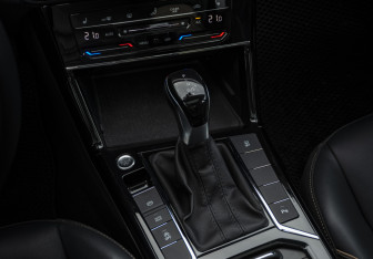 Подержанный автомобиль Volkswagen Passat Sedan 2020 года (18 фото)