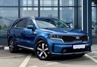 Подержанный автомобиль Kia Sorento 2021 года (3 фото)