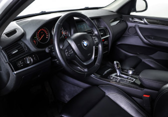 Подержанный автомобиль BMW X3 2016 года (15 фото)