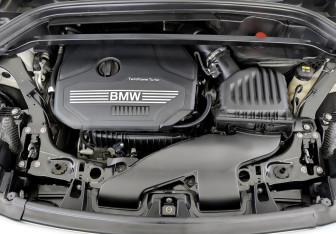 Подержанный автомобиль BMW X2 2020 года (9 фото)