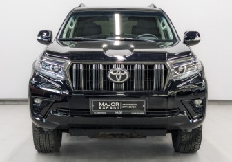 Подержанный автомобиль Toyota Land Cruiser Prado 2021 года (2 фото)