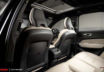 Новый Volvo XC60 2025 (13 фото)