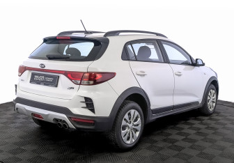 Подержанный автомобиль Kia Rio Hatchback 2021 года (5 фото)
