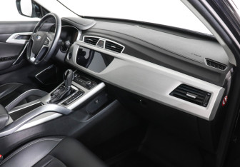 Подержанный автомобиль Geely Atlas 2020 года (10 фото)