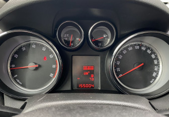 Подержанный автомобиль Opel Mokka 2014 года (16 фото)