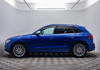 Подержанный автомобиль Audi SQ5 2015 года (2 фото)