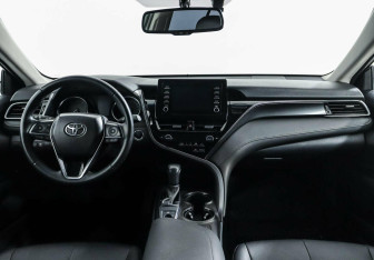 Подержанный автомобиль Toyota Camry Sedan 2021 года (8 фото)
