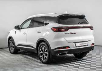 Подержанный автомобиль Chery Tiggo 7 Pro Max 2023 года (7 фото)