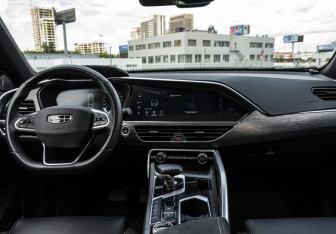 Подержанный автомобиль Geely Tugella 2023 года (12 фото)