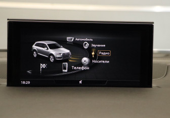 Подержанный автомобиль Audi Q7 2017 года (12 фото)