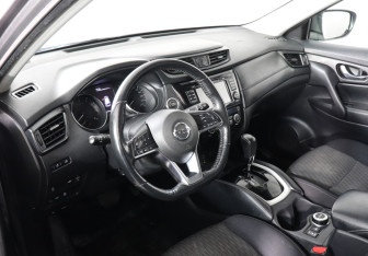 Подержанный автомобиль Nissan X-Trail 2018 года (9 фото)