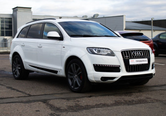 Подержанный автомобиль Audi Q7 2012 года (3 фото)