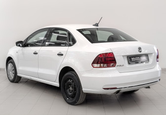 Подержанный автомобиль Volkswagen Polo Sedan 2019 года (7 фото)
